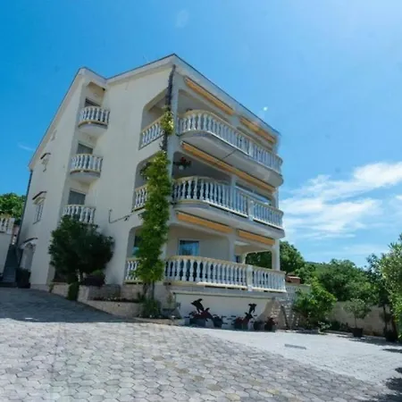 Apartamento Lucija 1 By Guide *
