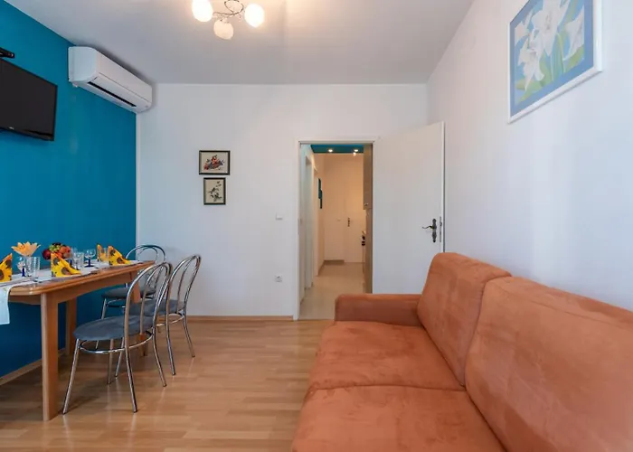 Lucija 1 By Guide Apartman *
